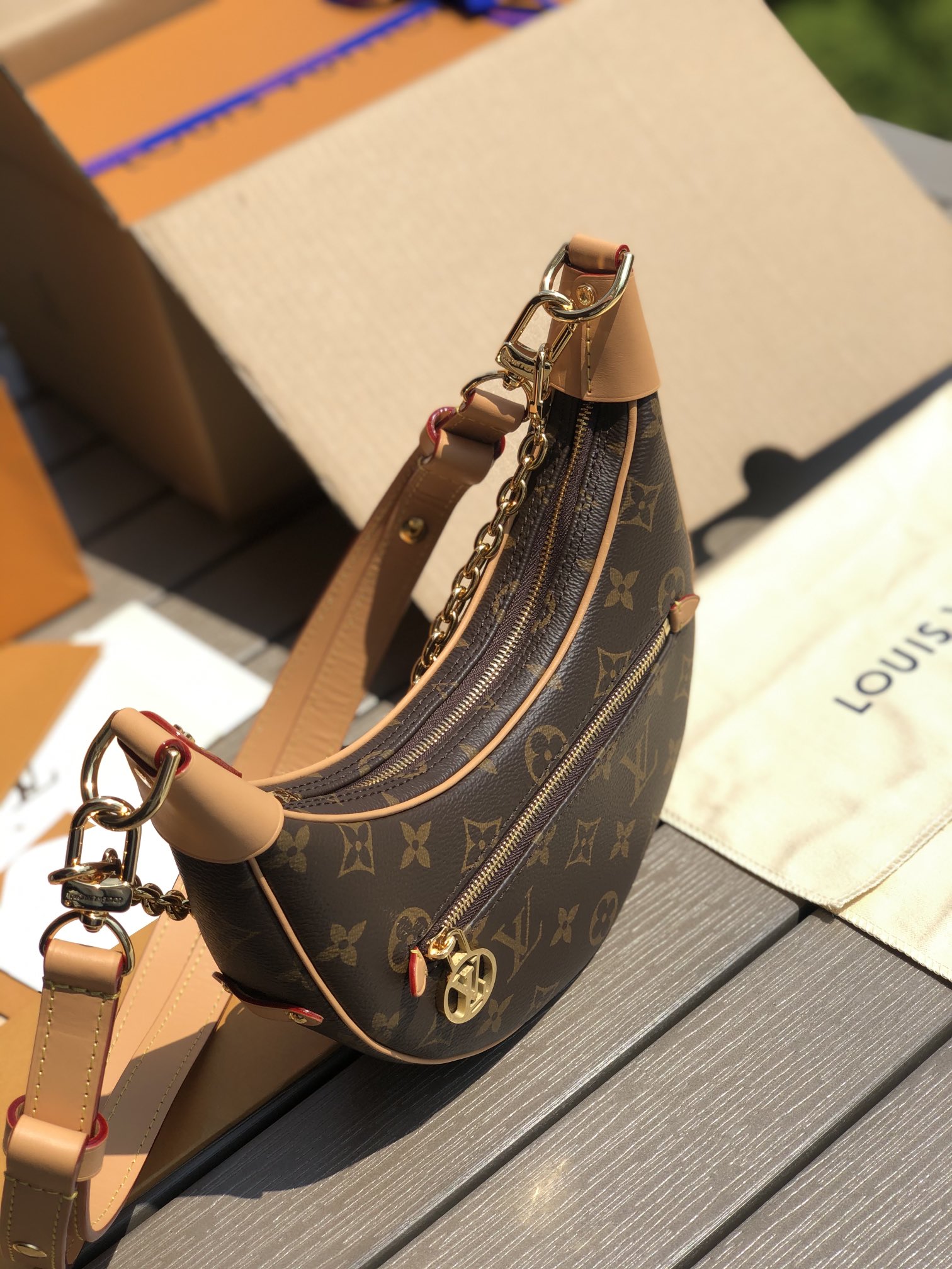 LV164643 bag
