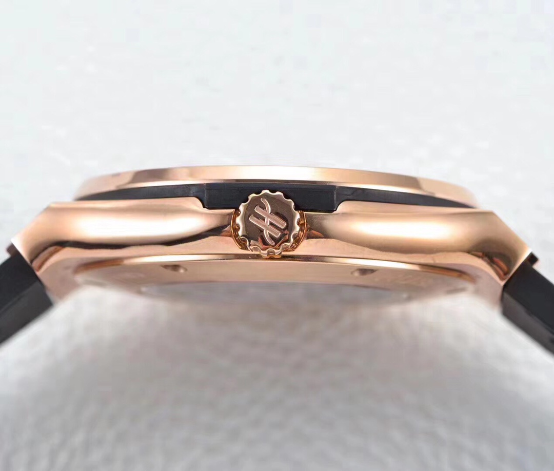 Hublot Classic Fusion Series 19885,