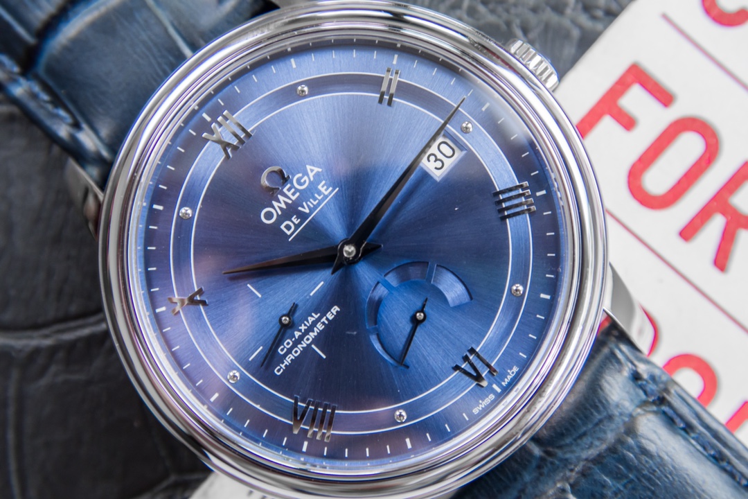 Omega Kinetic Die Fei is equipped with 2824