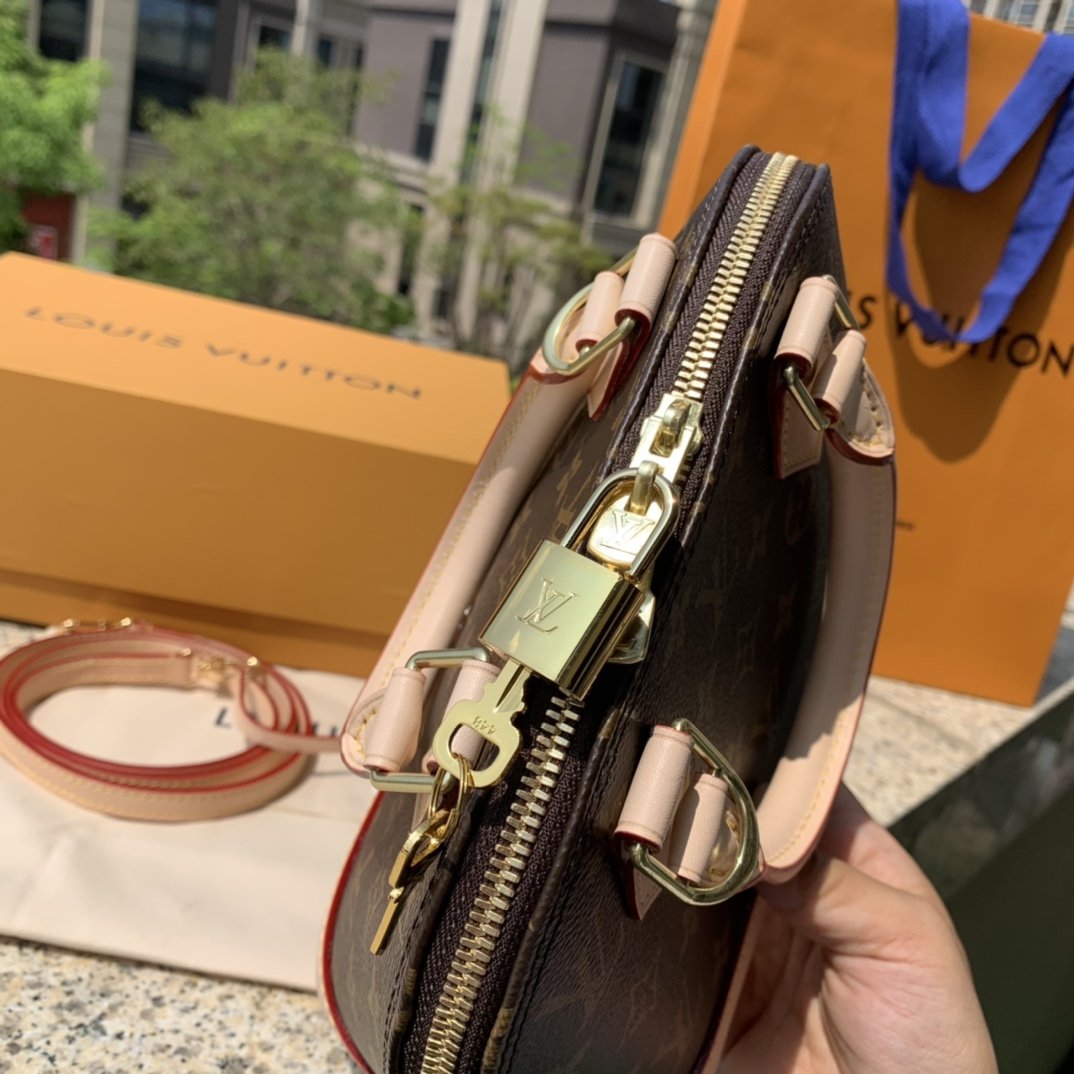 LV163284 bag