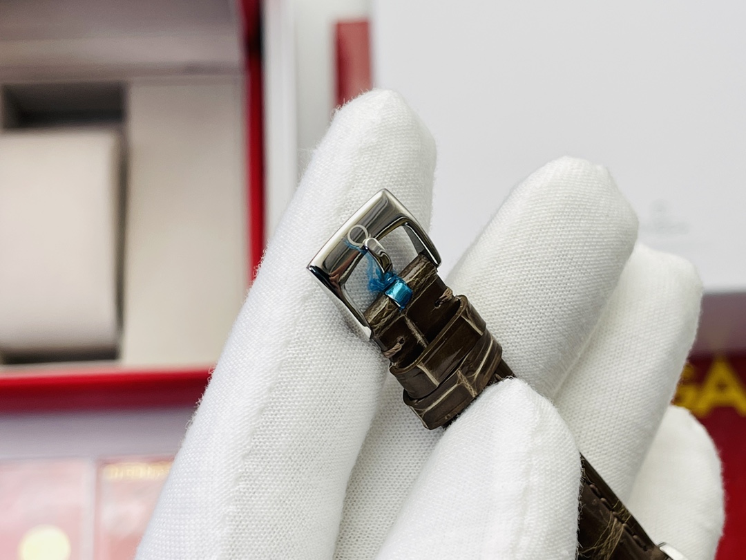 Omega Diefei ladies watch! Challenging perfection, the dial size is 27.4mm