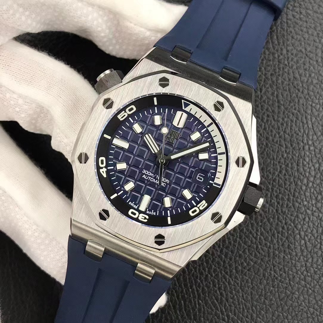 Audemars Piguet diving watch - new Audemars Piguet 15720! Watch size 42mmX14.2!