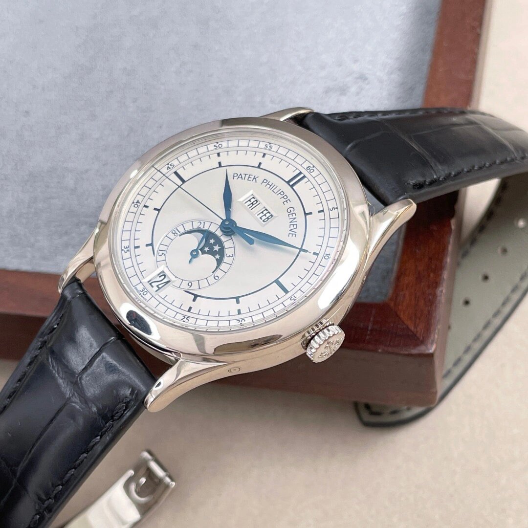 Patek Philippe Complication Chronograph 5396 series