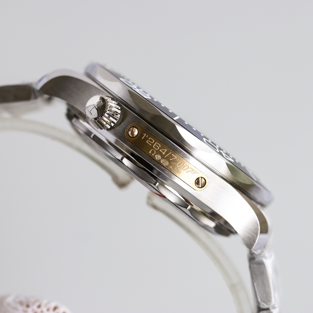 Omega Seamaster 300M 