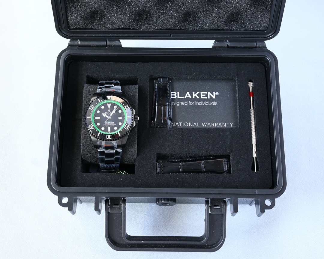 The Supreme Ghost King dares to try and create a new trend - 44mm diameter! !