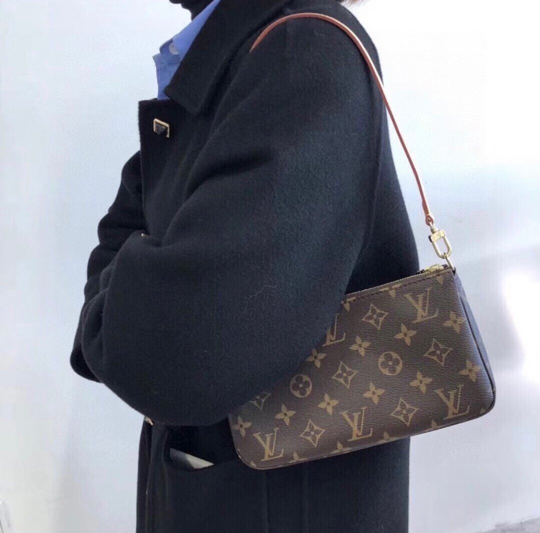 LV163806 bag