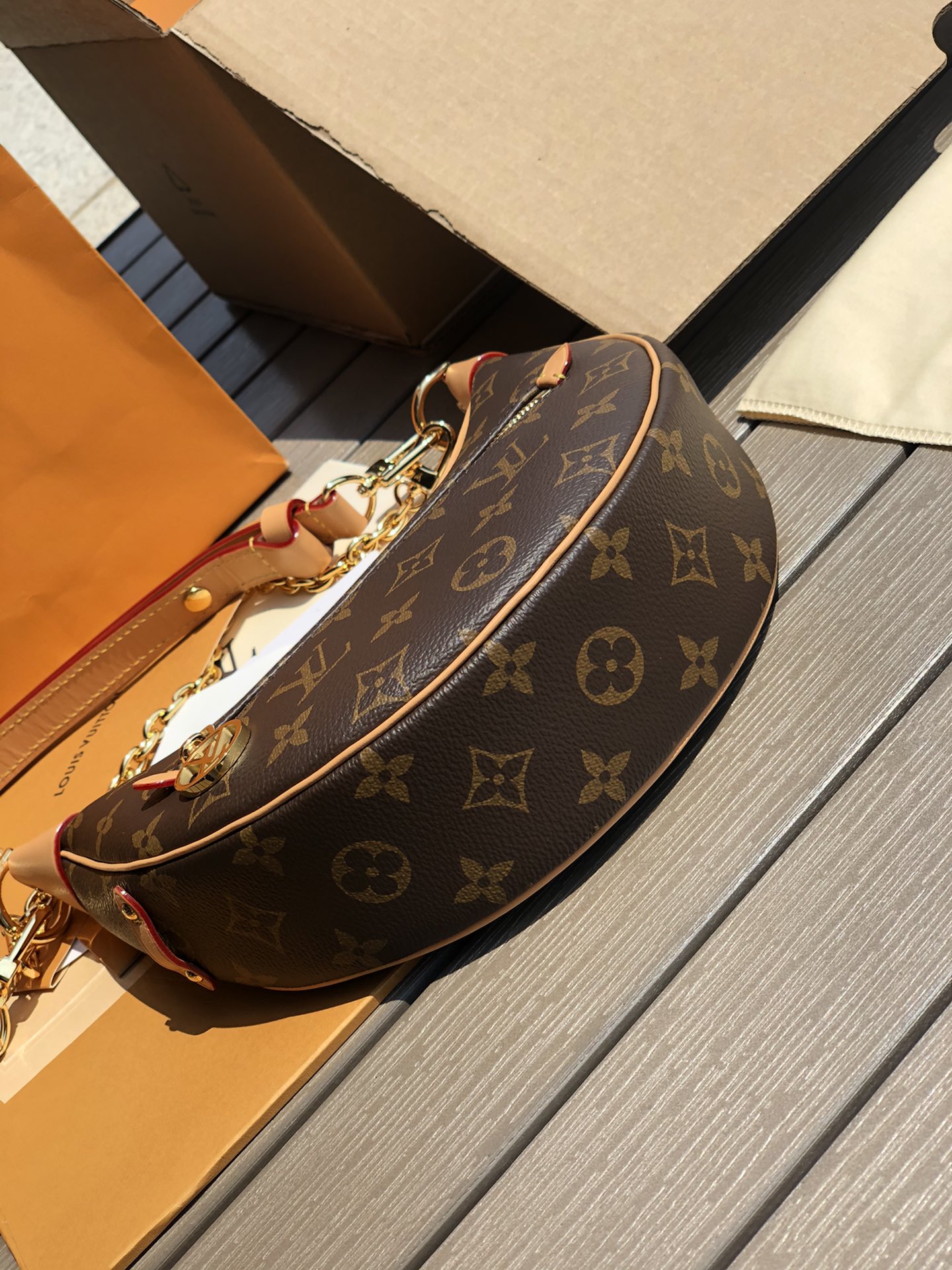 LV164643 bag