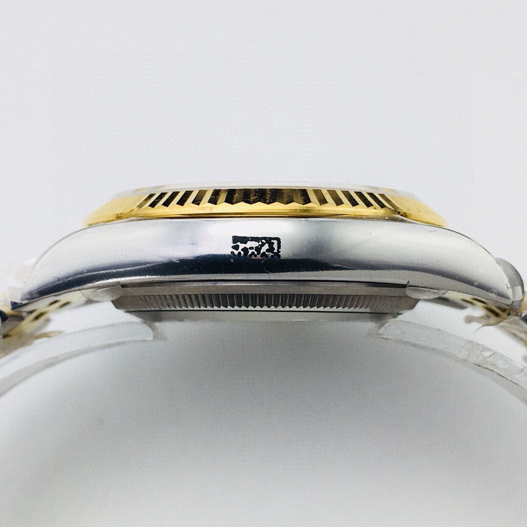 Rolex's original molded 3235 automatic mechanical movement Datejust series 126233