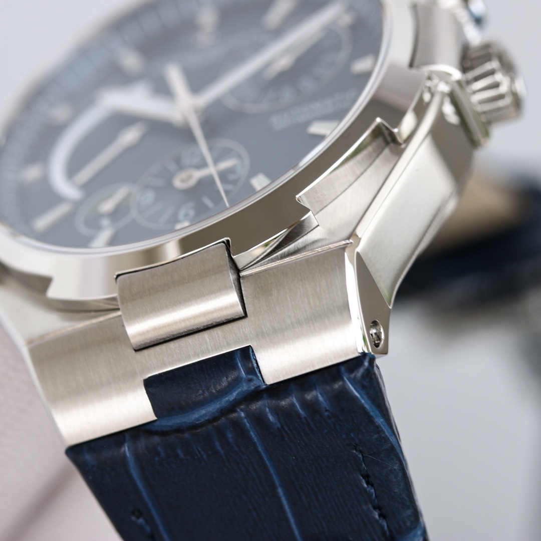 TWA Vacheron Constantin multi-function wristwatch is elegant