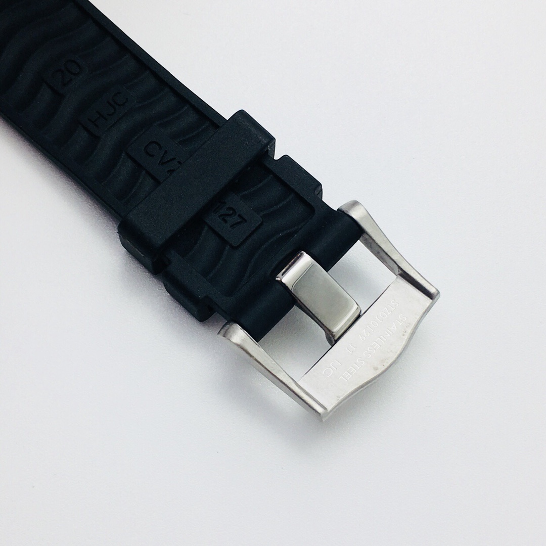 OMEGA's new Seamaster 300M series multi-functional men's watch! Details: