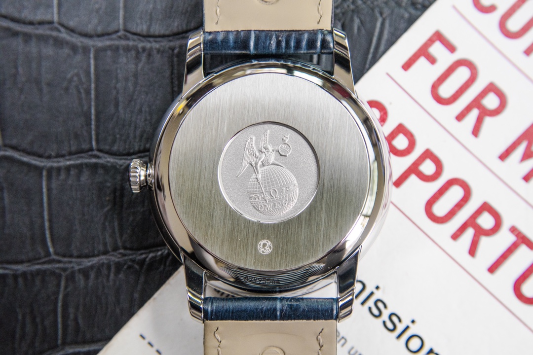 Omega Kinetic Die Fei is equipped with 2824