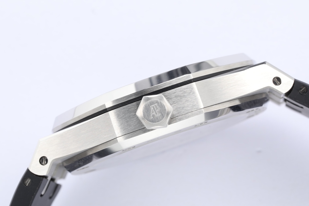 The Audemars Piguet Royal Oak Tourbillon is more comfortable to wear with