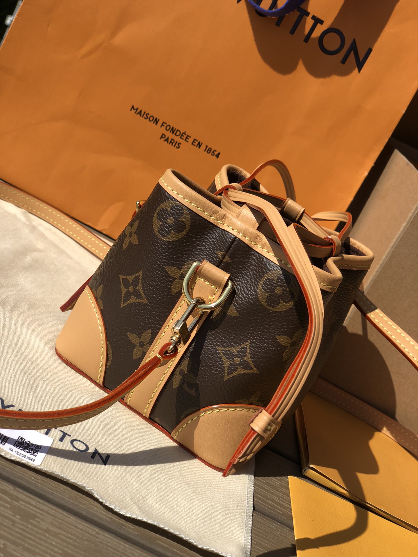 LV 163980 bag