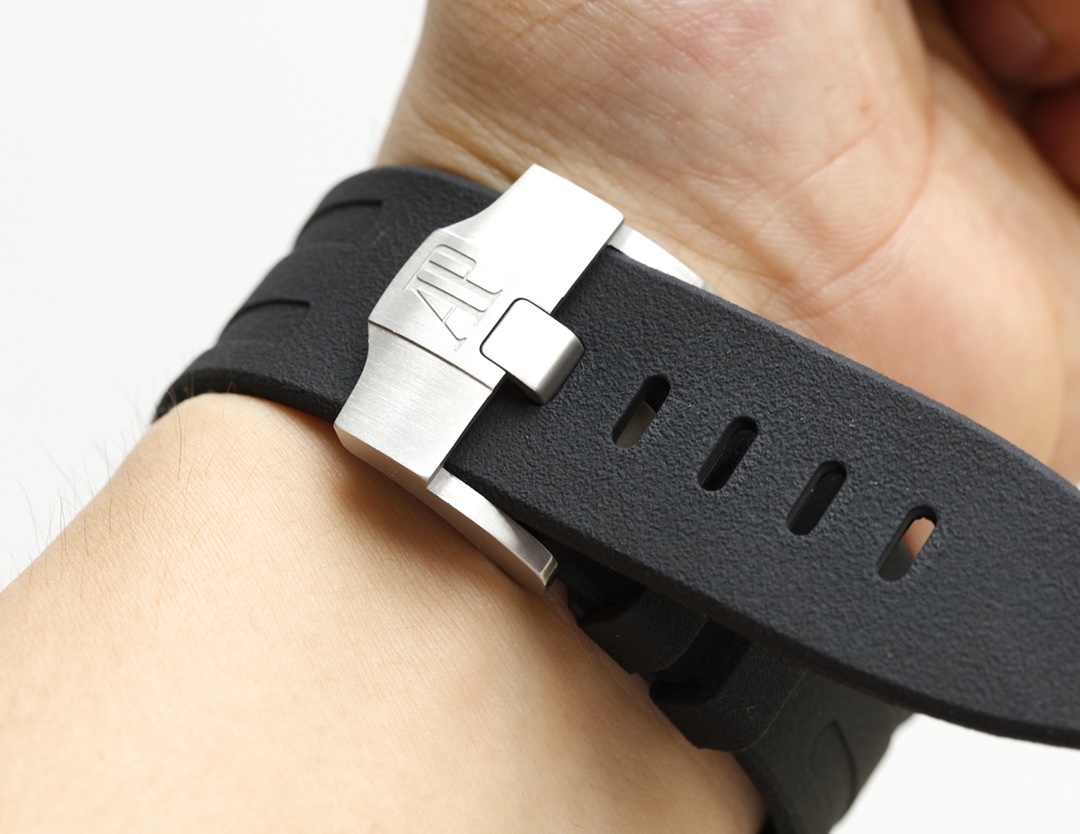 AP Audemars Piguet Royal Oak Series Fruit Watch Model: 26703