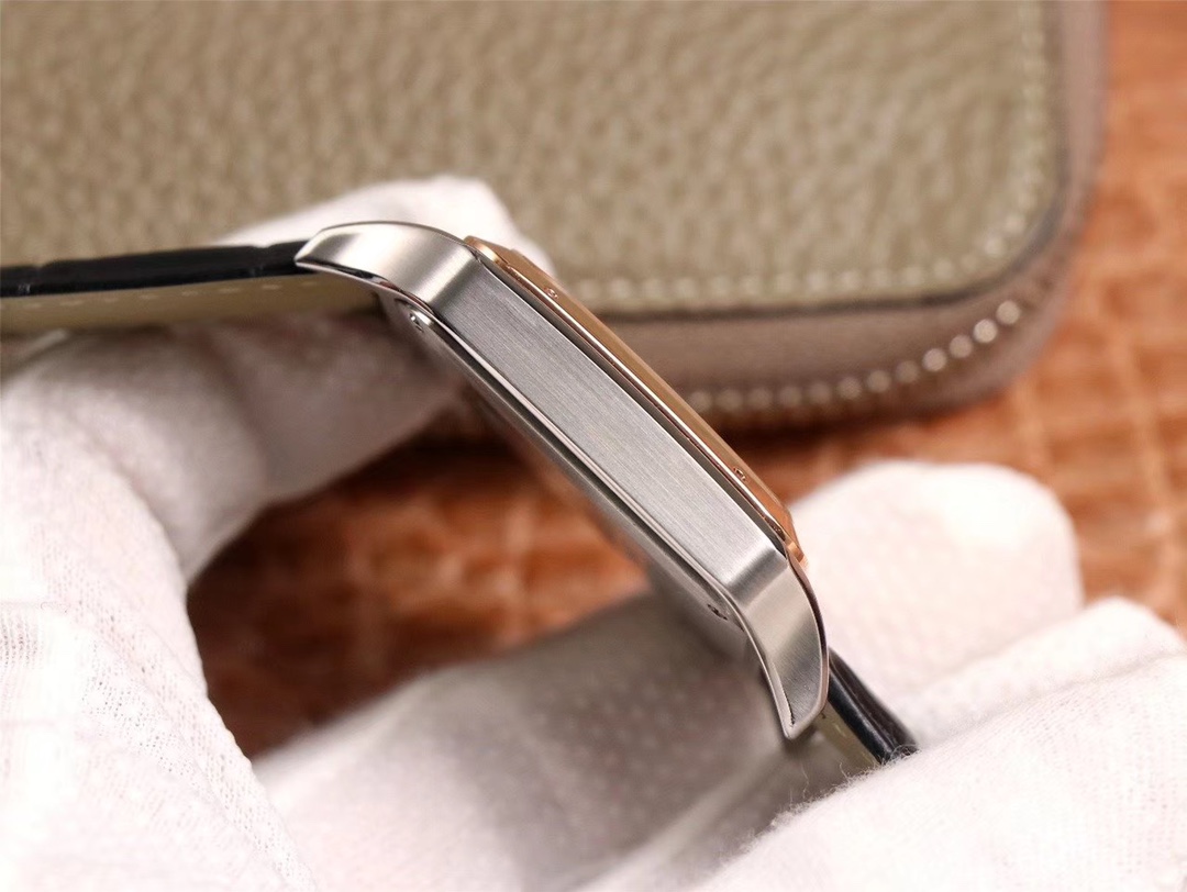 Cartier Santos' latest SANTOS-DUMONT couple series watch