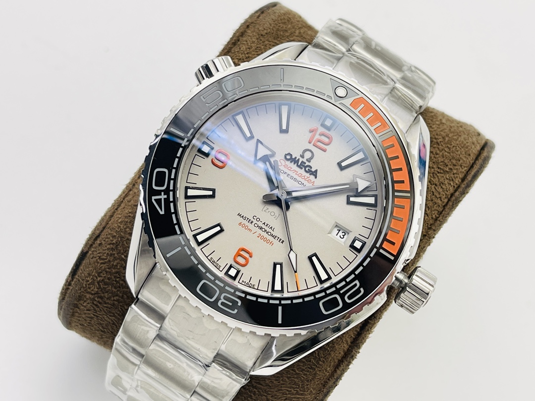 Omega Omega Seamaster Series 600-meter Diving Men's Watch!