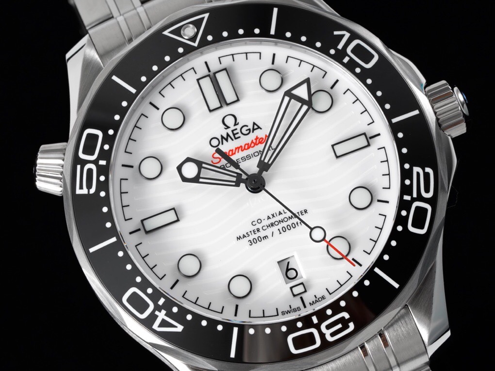 Omega SEAMASTER Seamaster Planet Ocean 300m 300m Coaxial Master Chronometer 42mm