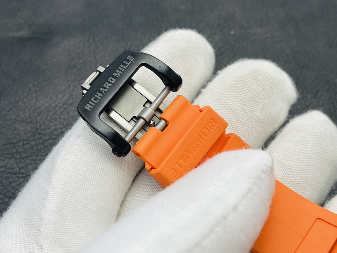 Chad Mille 35-03 blue watch is a watch