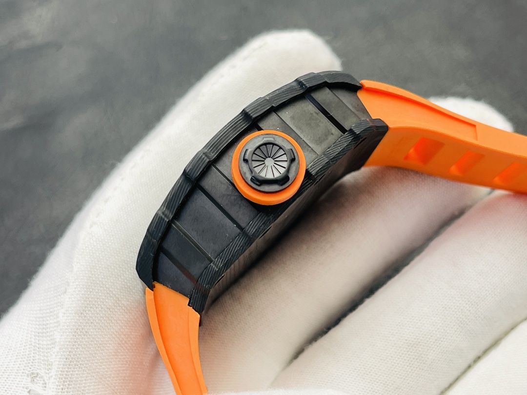 Chad Mille 35-03 blue watch is a watch