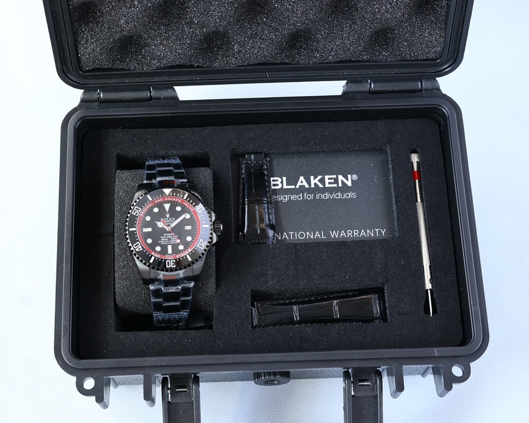 The Supreme Ghost King dares to try and create a new trend - 44mm diameter! !