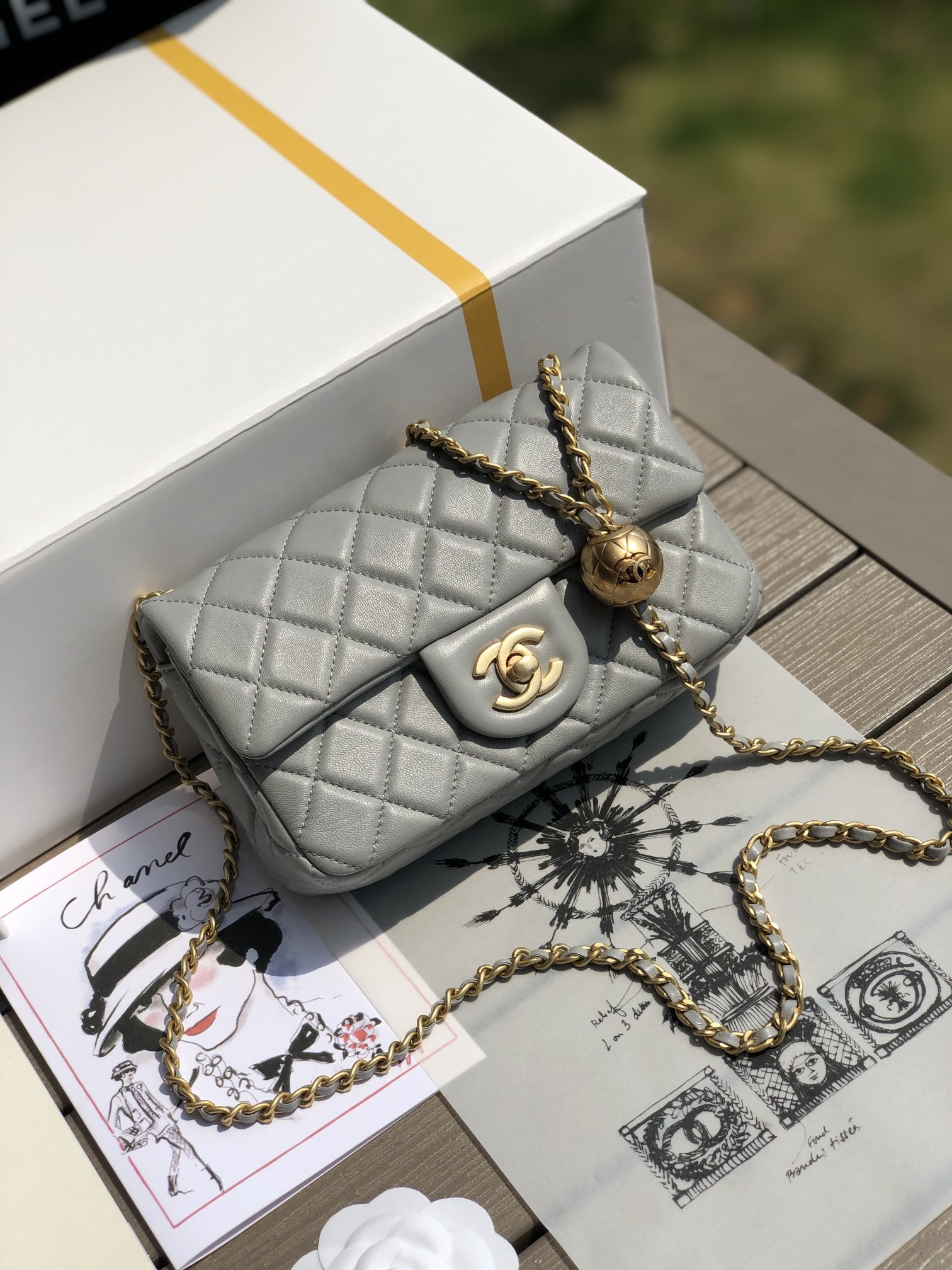 Chanel: 165328