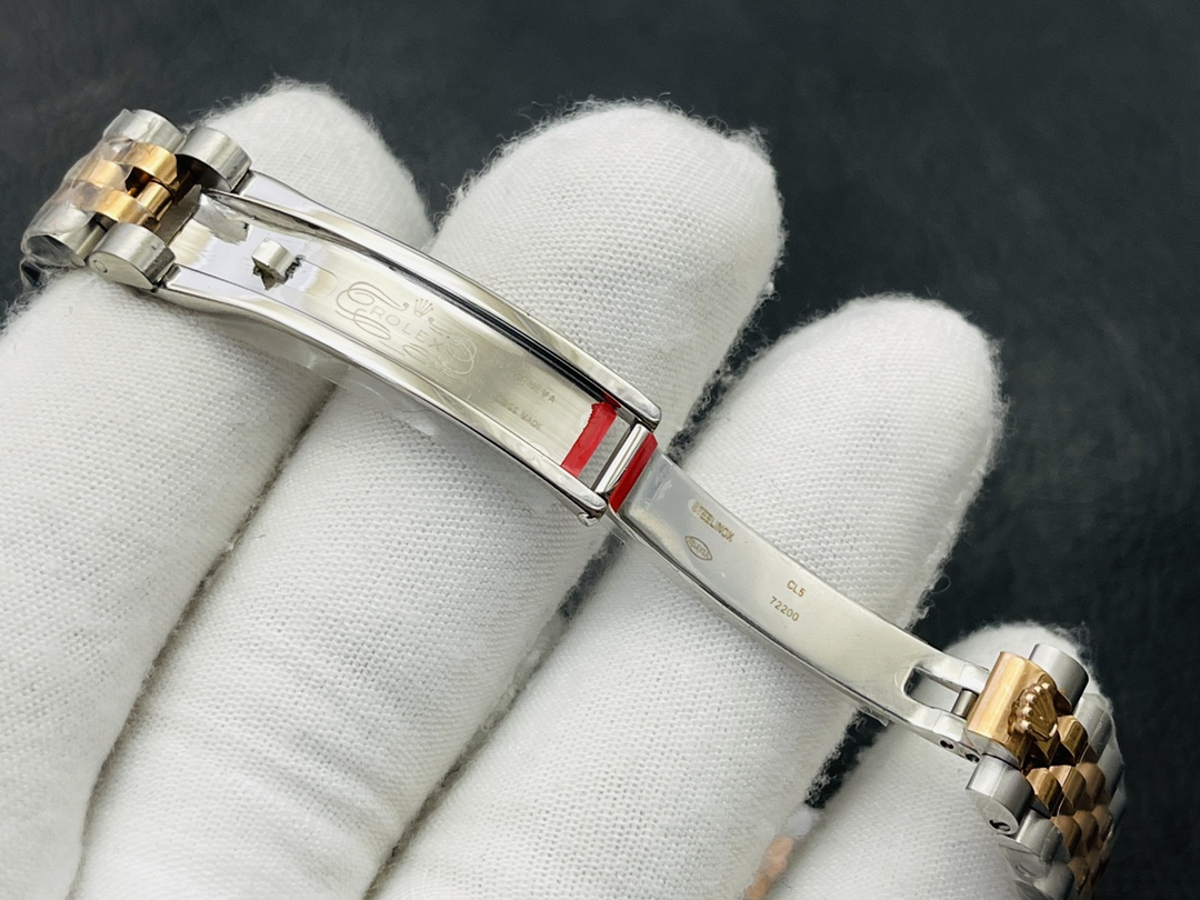 Rolex Datejust series (consistent with the original