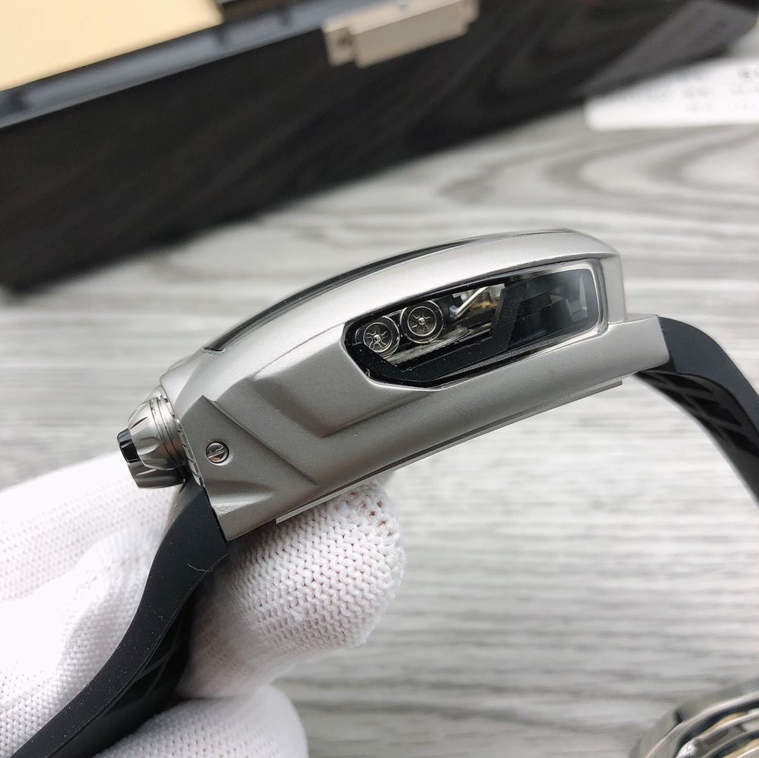 Bugatti Veyron combined with JACOB&CO (Czech Leopard)