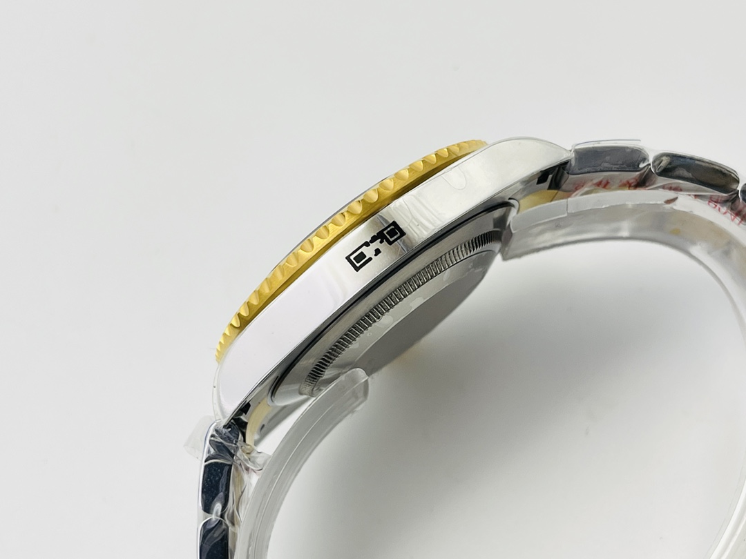 Rolex Greenwich 116713-LN-78203