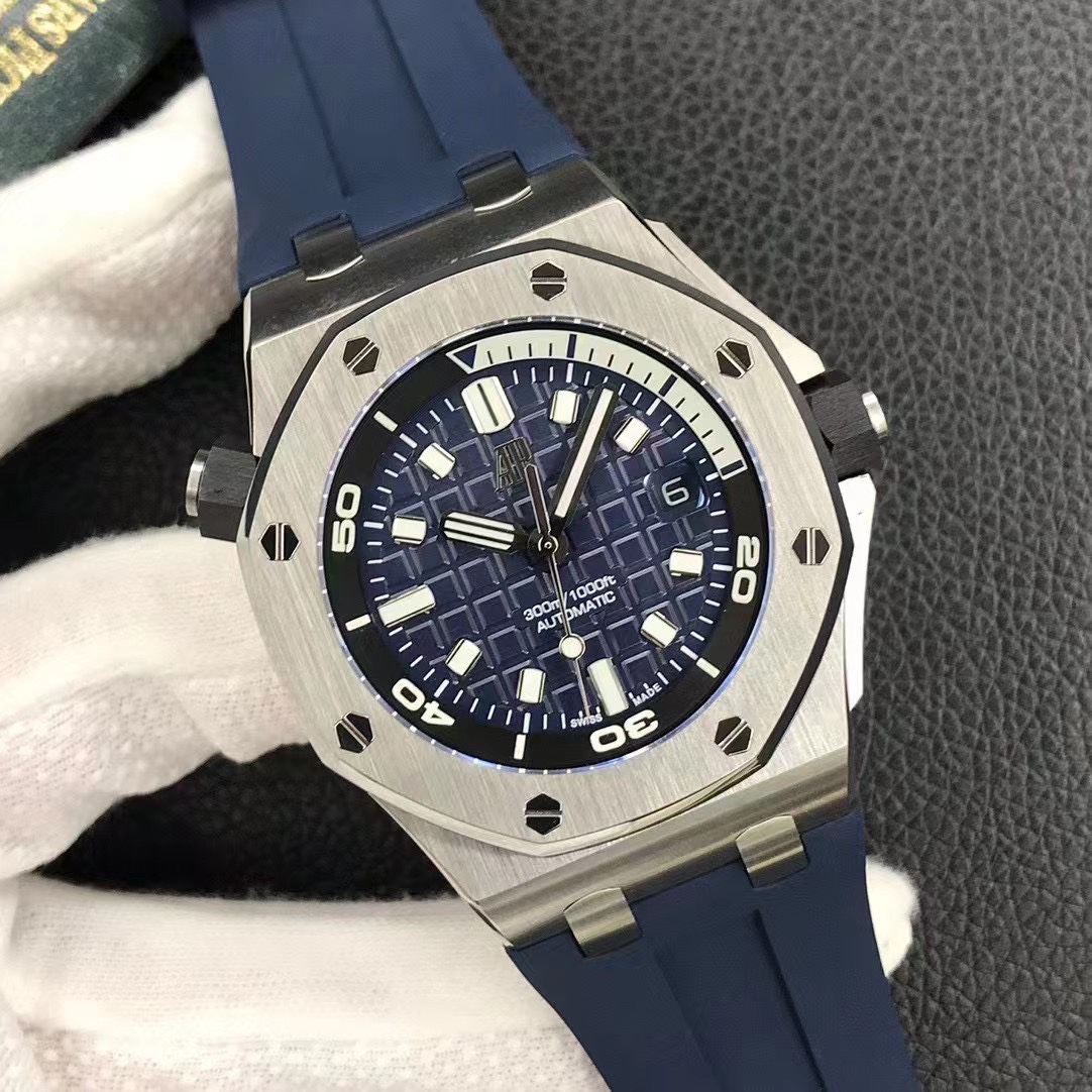 Audemars Piguet diving watch - new Audemars Piguet 15720! Watch size 42mmX14.2!