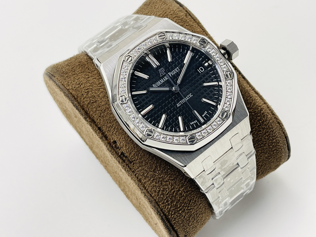 Audemars Piguet A Anniversary Women's Audemars Piguet Royal Oak 37MM Watch!