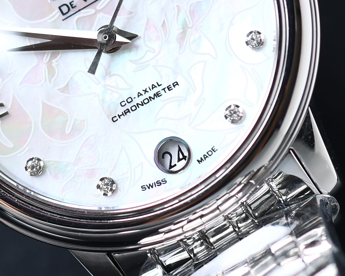 Omega De Ville Series 424.10.33.20.55.002 Movement: I have a Haiou 2892 movement, which