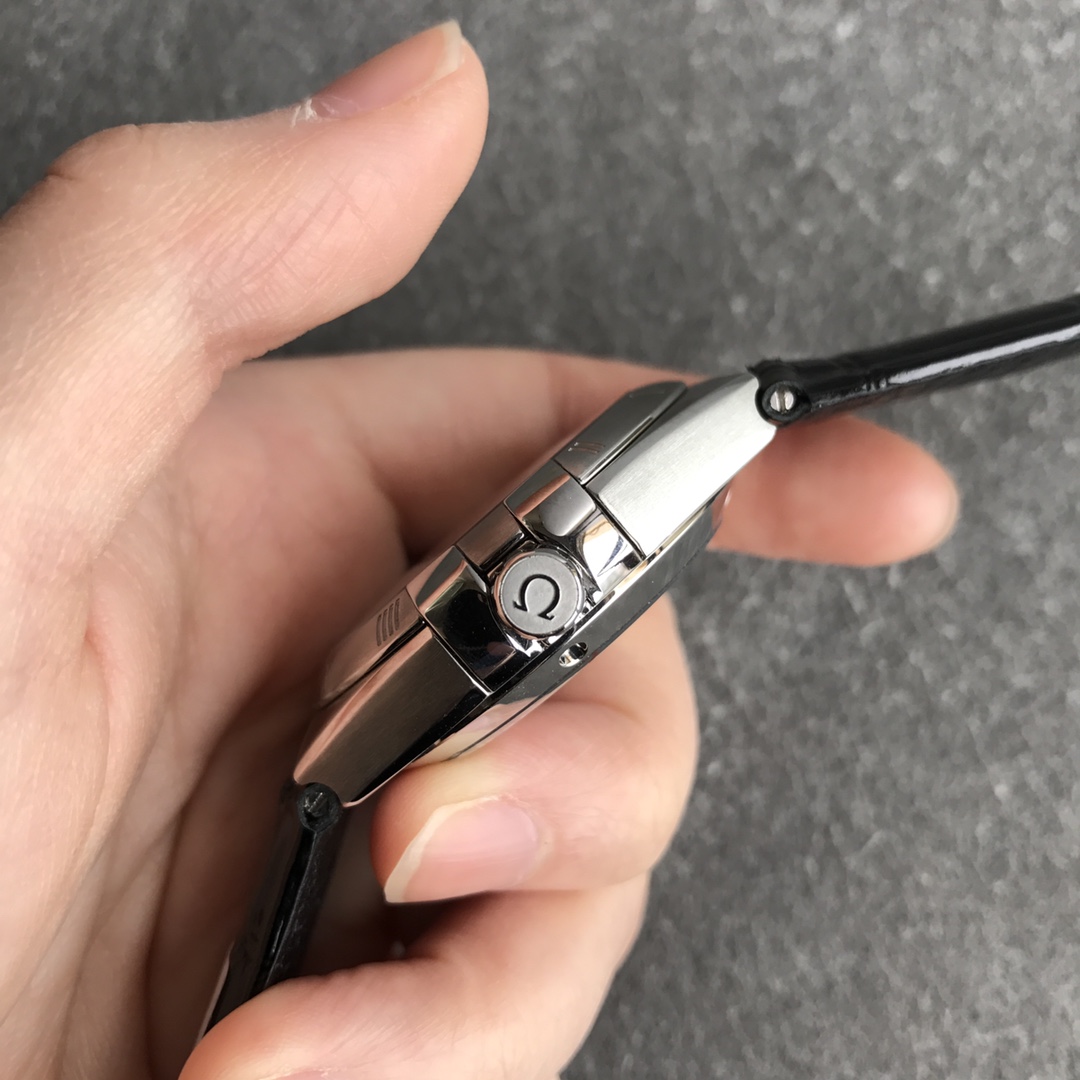 OMEGA fifth generation constellation series! The most suitable horoscope watch