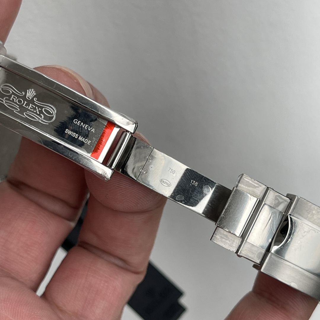 ROLEX Cosmograph Daytona Meteorite 116519