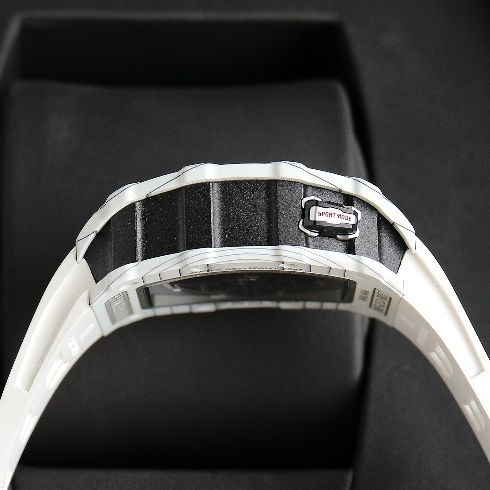 The Chad Mille 35-03 blue watch is a watch launched by Richard Mille.