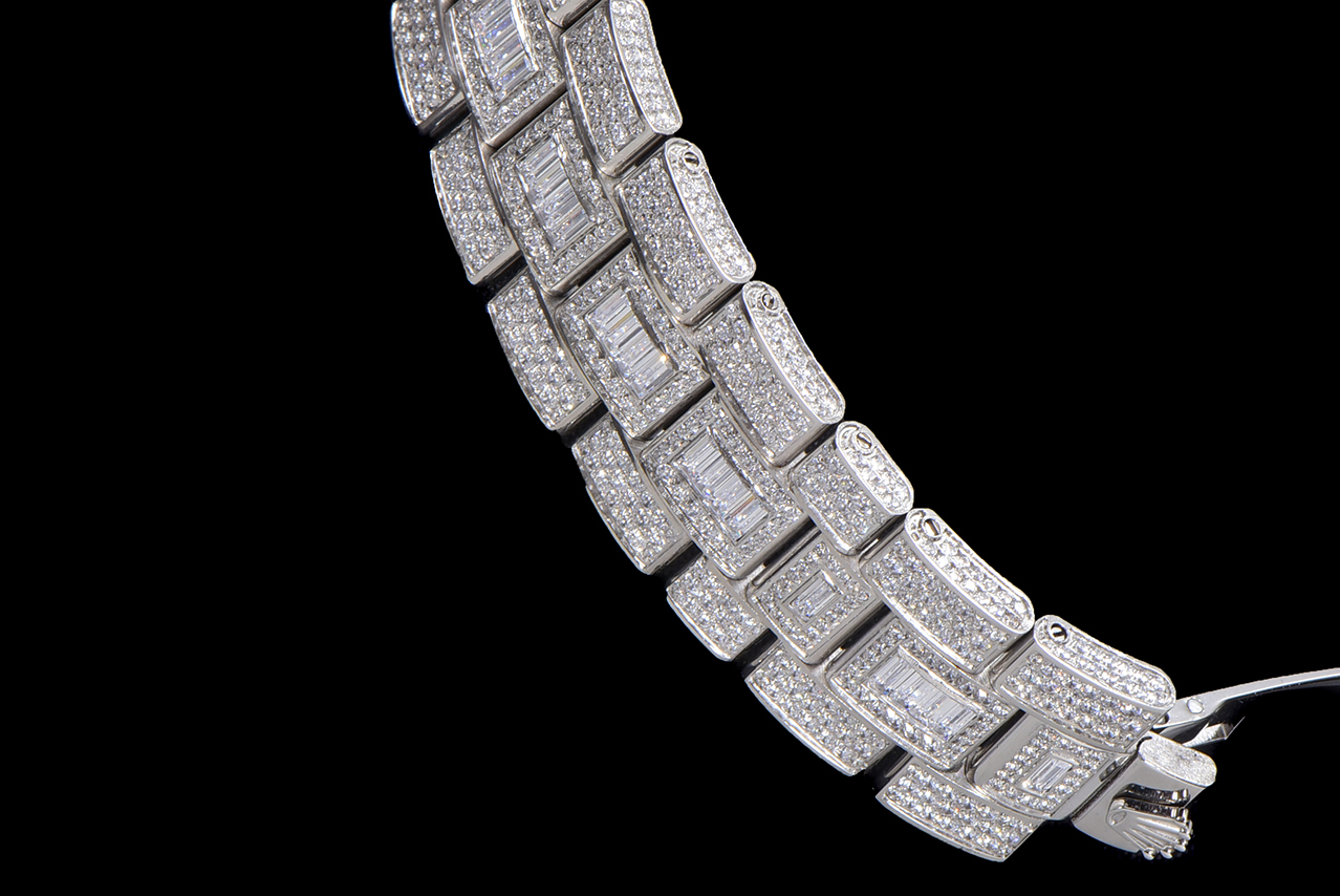 Rolex Greenwich II with pavé diamonds——ROLEX116769TBR-74779B
