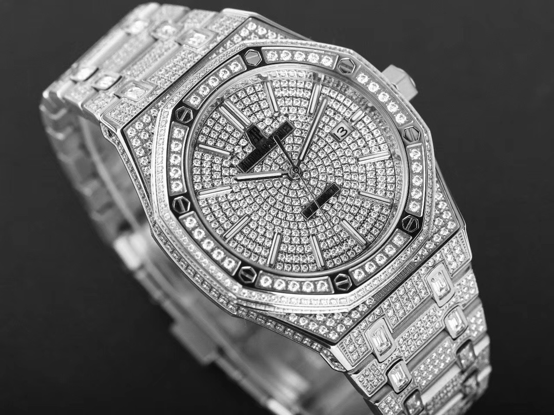 Royal Oak series 15452 couple's new model filled with star diamonds