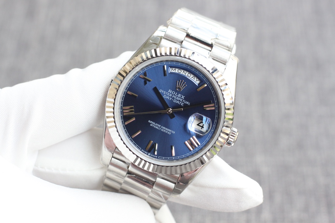 Rolex Datejust, 40mmx13mm in diameter, three beads with