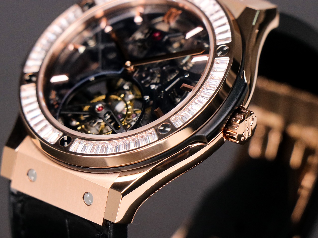 Exclusive debut of JB Hublot (Hengbao) CLASSIC FUSION series tourbillon!