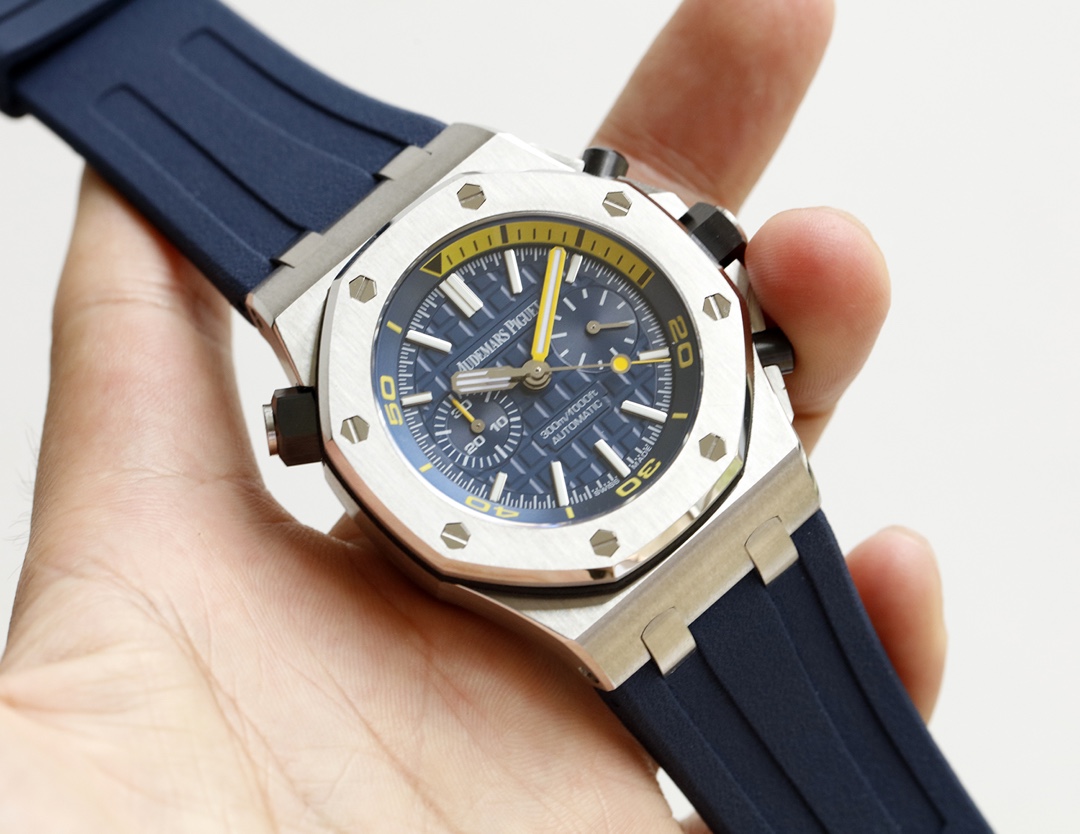 AP Audemars Piguet Royal Oak Series Fruit Watch Model: 26703