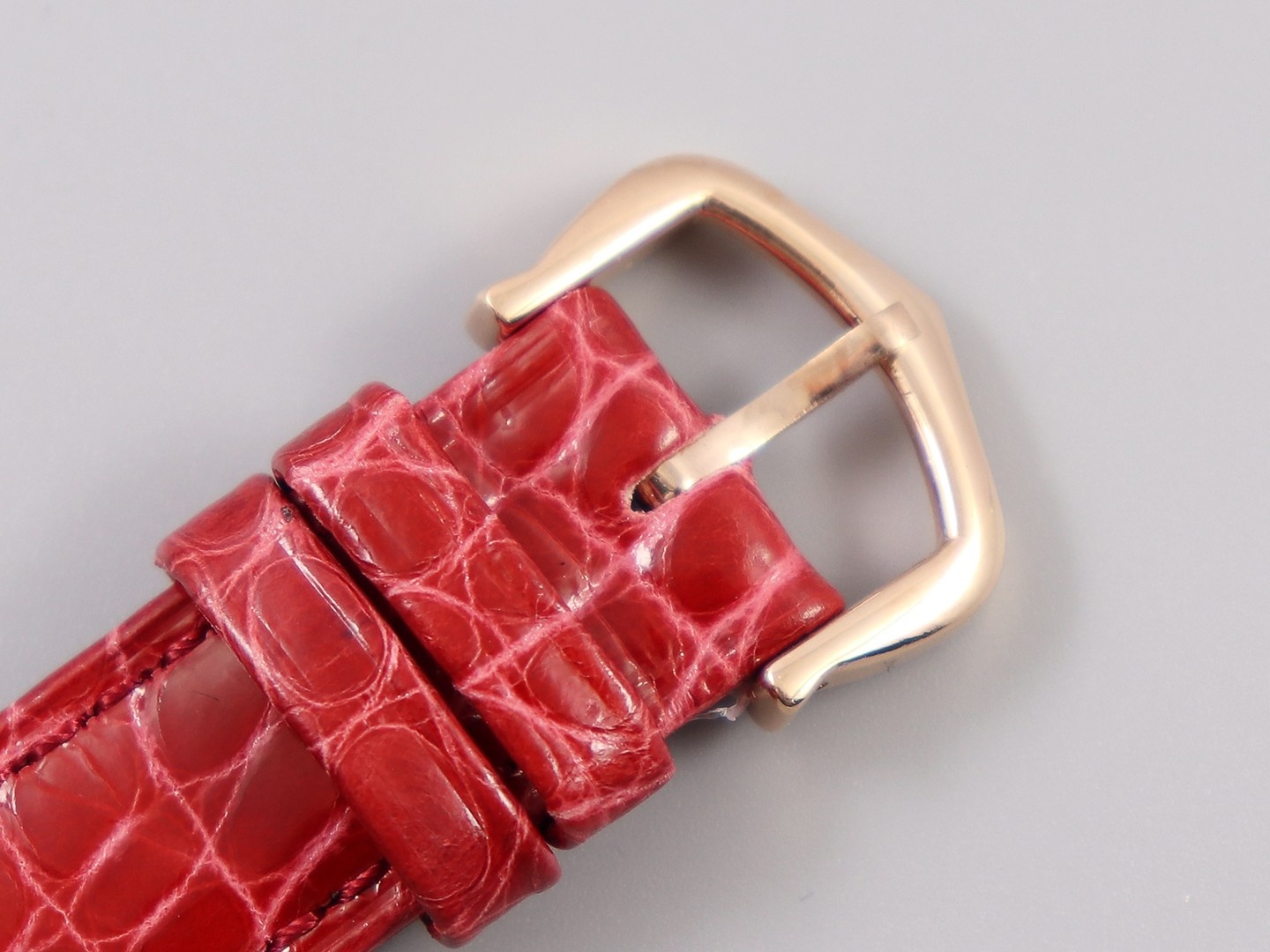 Cartier cheetah watch size: 27 x 37 mm, 22*30 mm,