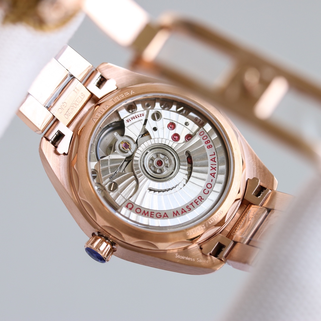 The Omega Seamaster series has a diameter of 34mm.