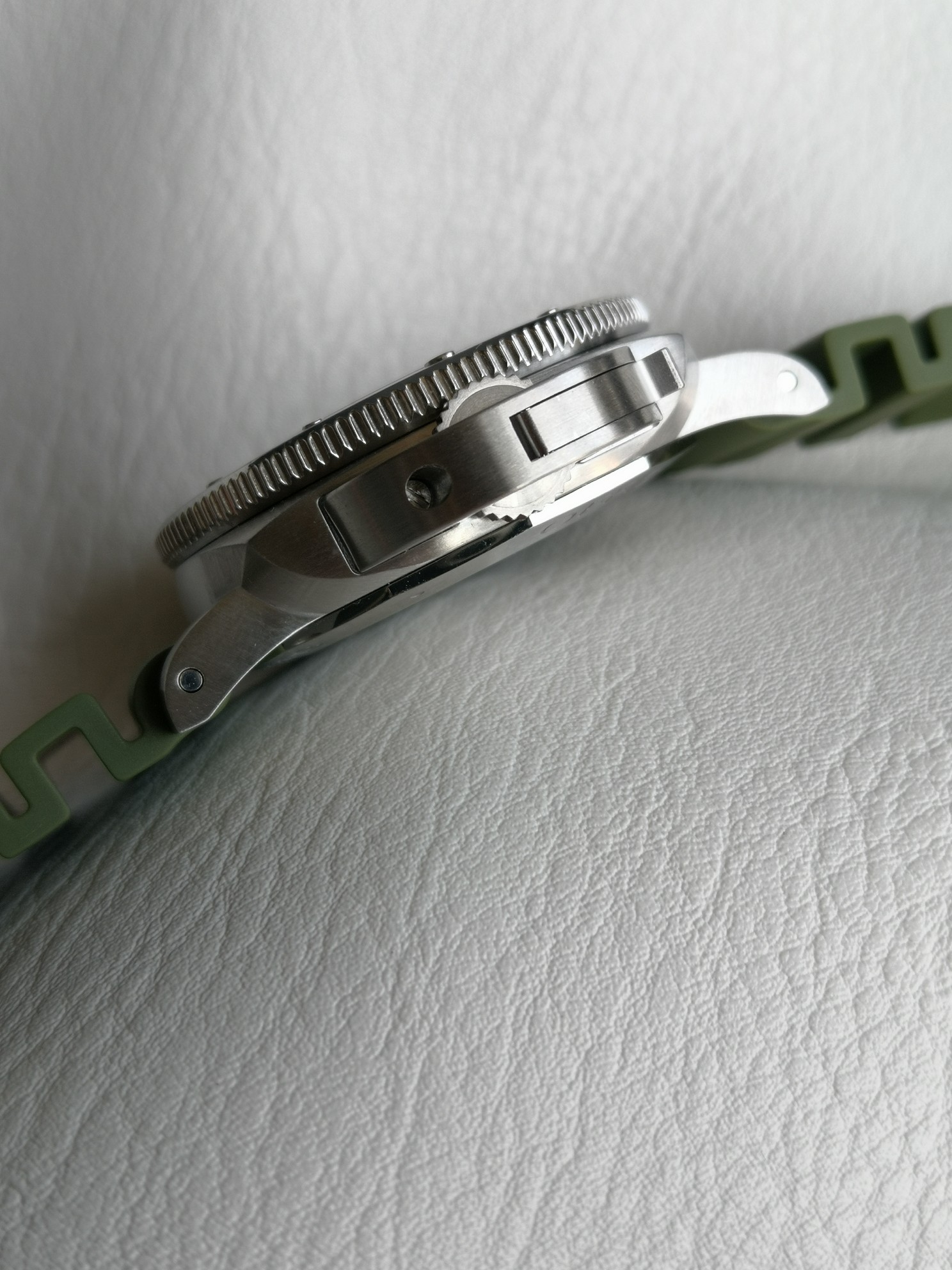 Panerai Submersible PAM01055 watch