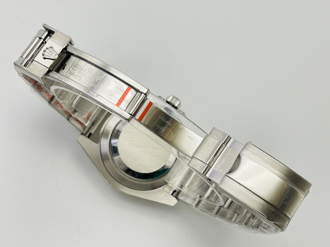 Rolex GMT-Master II customized version with diamond on the back!