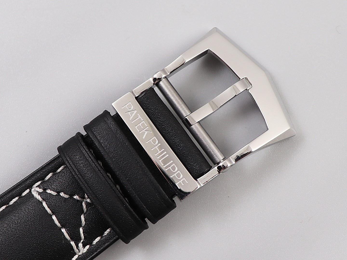 Patek Philippe time zone function ref.5524 Calatrava pilot travel time watch series