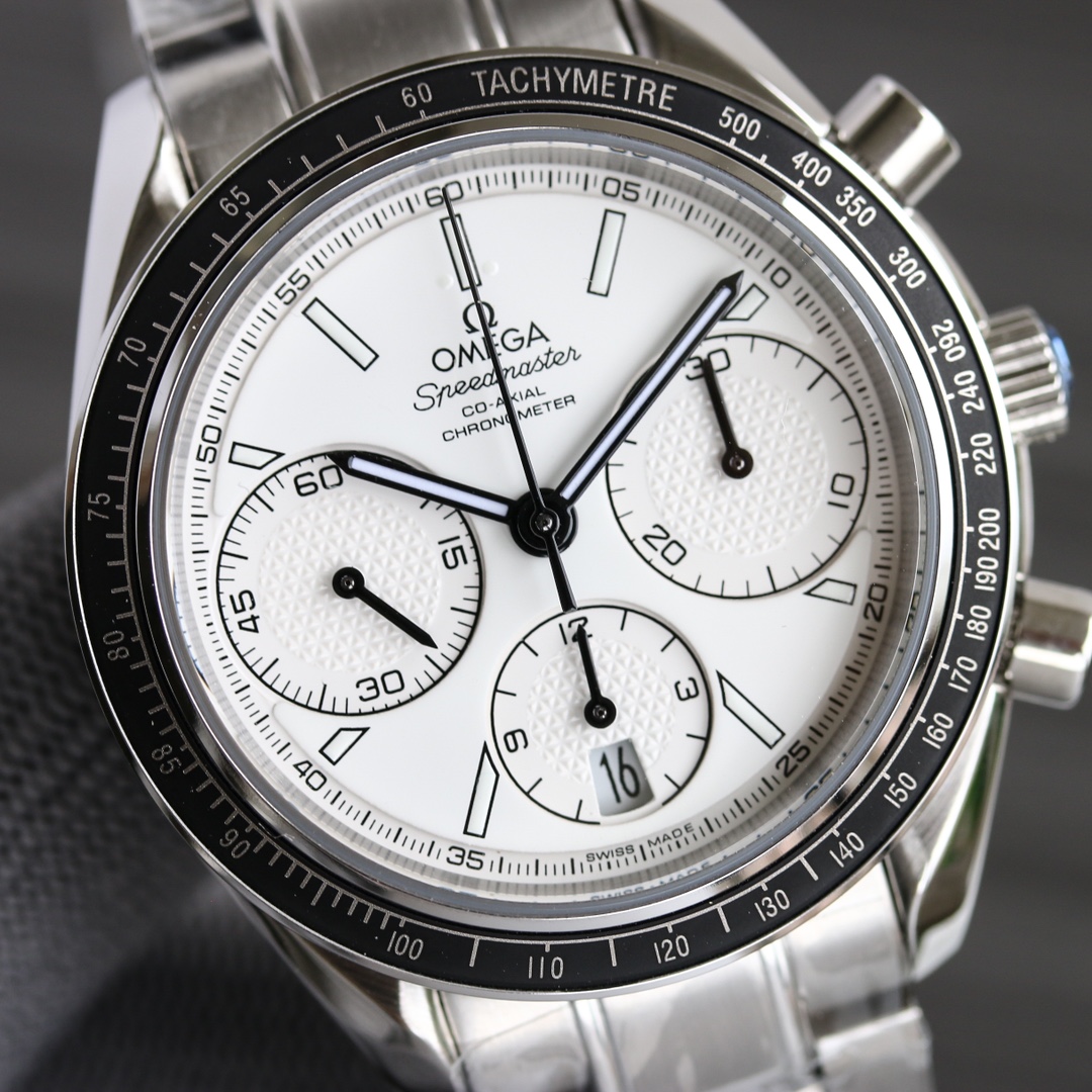 Omega Speedmaster series 326.32.40.50.06.001 multi-function chronograph watch.