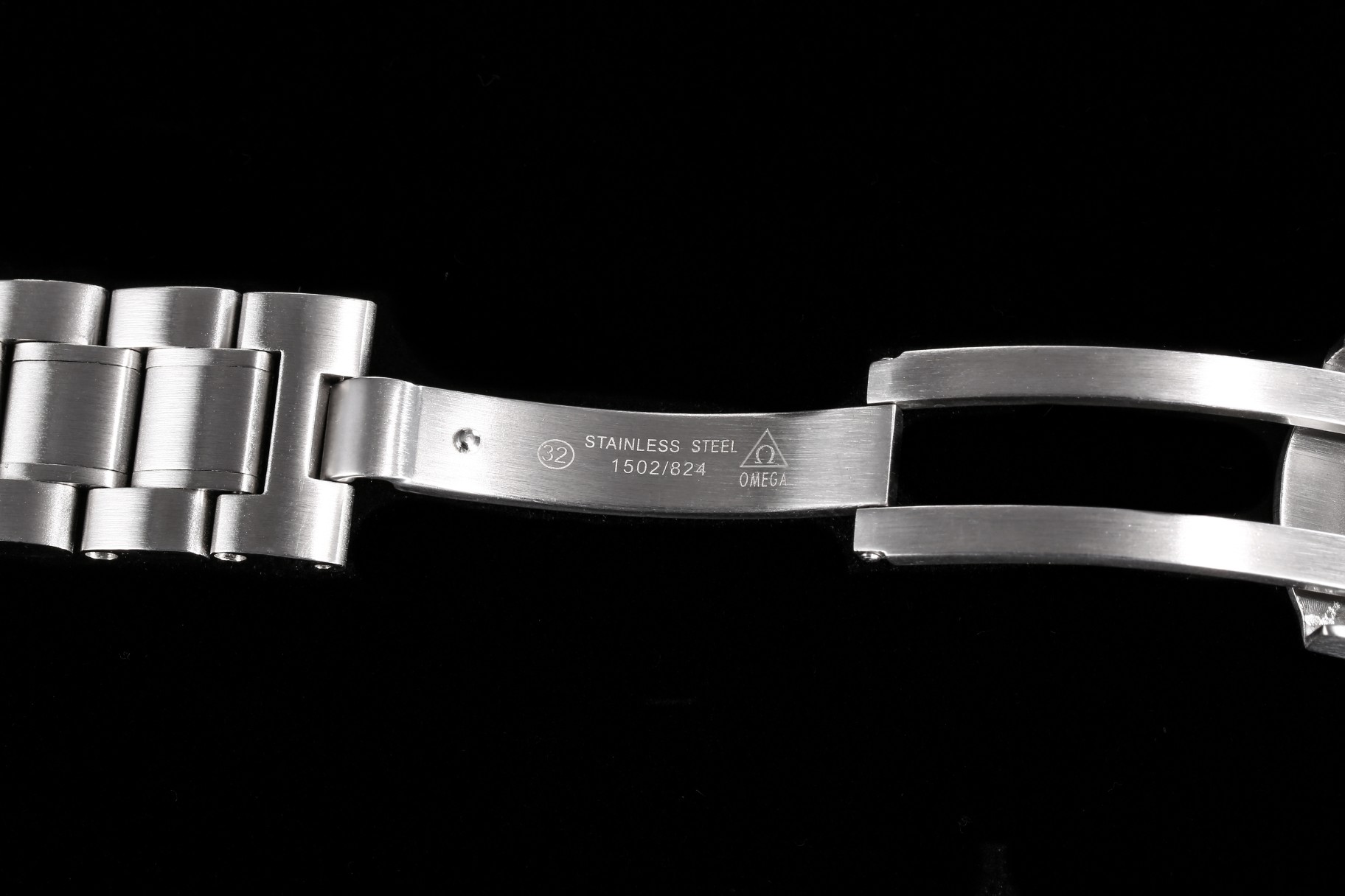 Omega Speedmaster Series Racing Chronograph 329.32.44.51.06.001