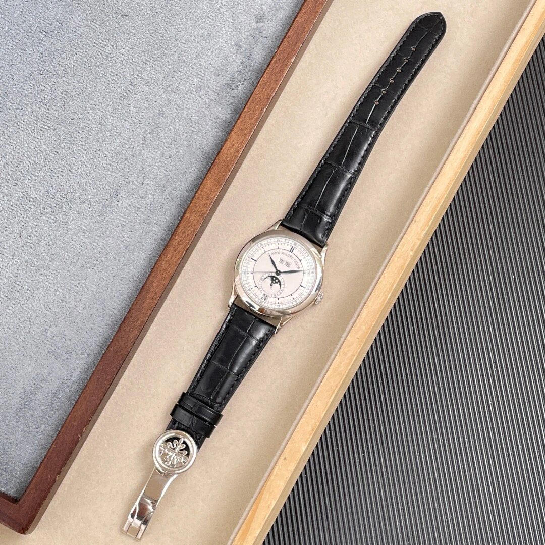 Patek Philippe Complication Chronograph 5396 series