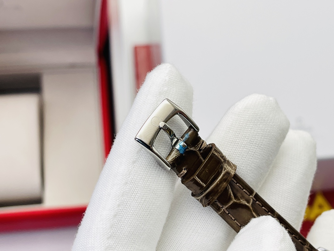 mega Diefei ladies watch! Challenging perfection, the dial size is 27.4mm