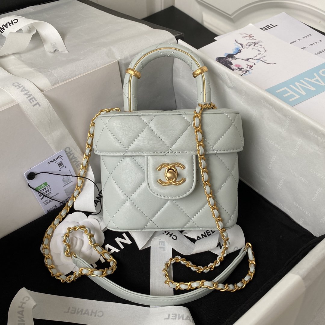 Chanel AS3973 bag