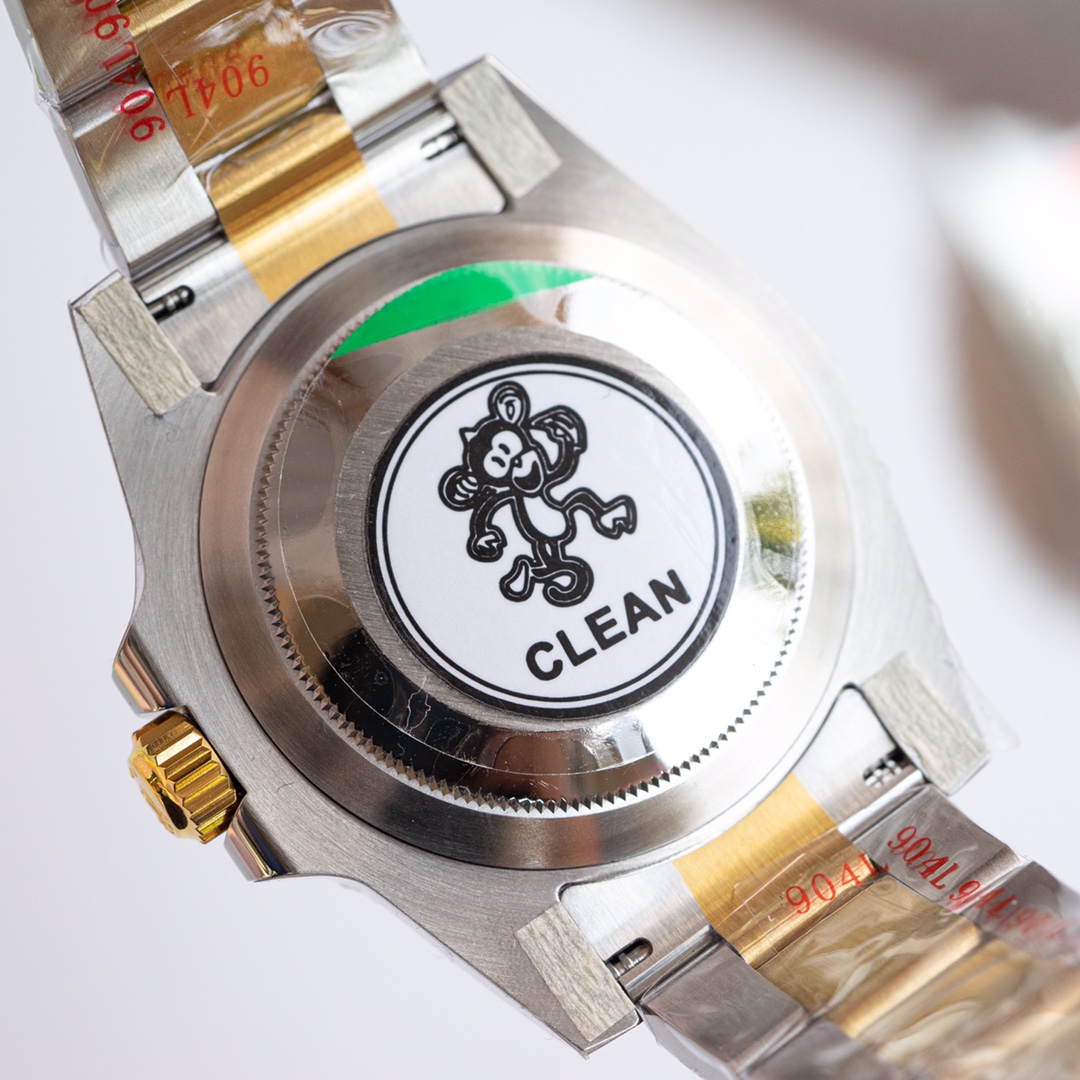 The bezel watch of Rolex Green Water Ghost 116610LV